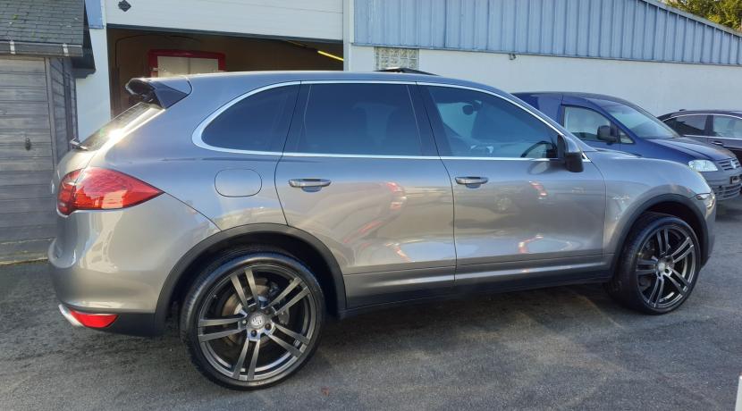 Porsche Cayenne 2 II 3.0 V6 D 245