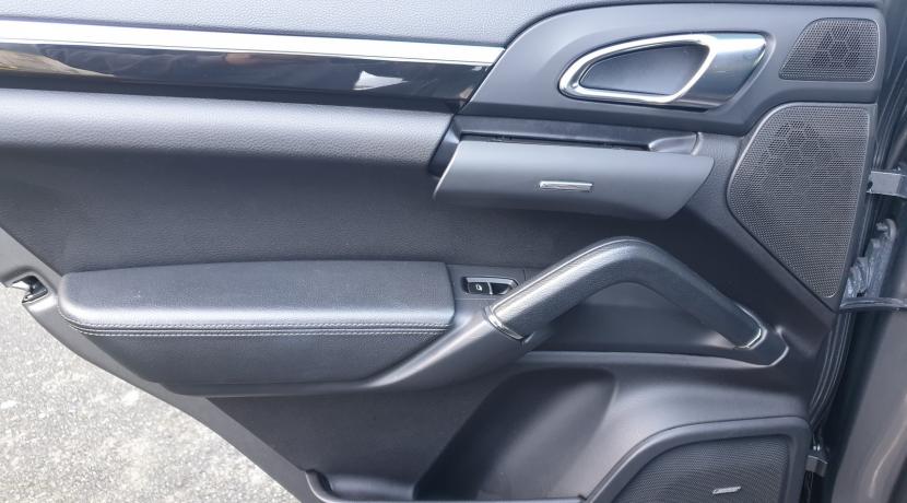 Porsche Cayenne 2 II 3.0 V6 D 245