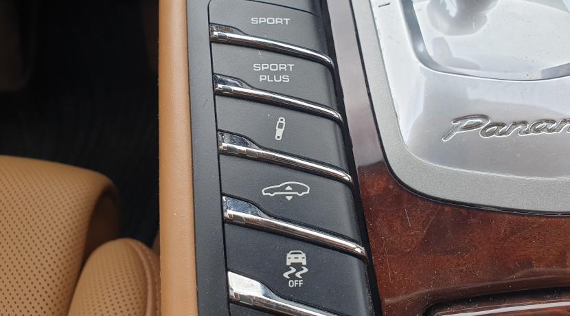 Porsche Panamera 4.8 V8 500 TURBO