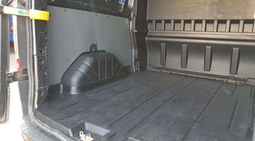 Ford Transit Custom FOURGON 2.0 TDCI 130 310 L2H1 CABINE A. AMBIENTE