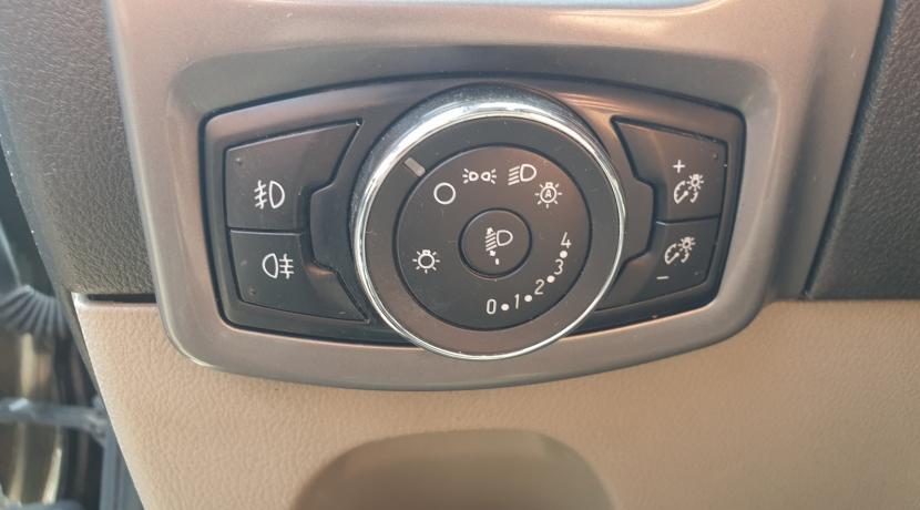 Ford Transit Custom FOURGON 2.0 TDCI 130 310 L2H1 CABINE A. AMBIENTE