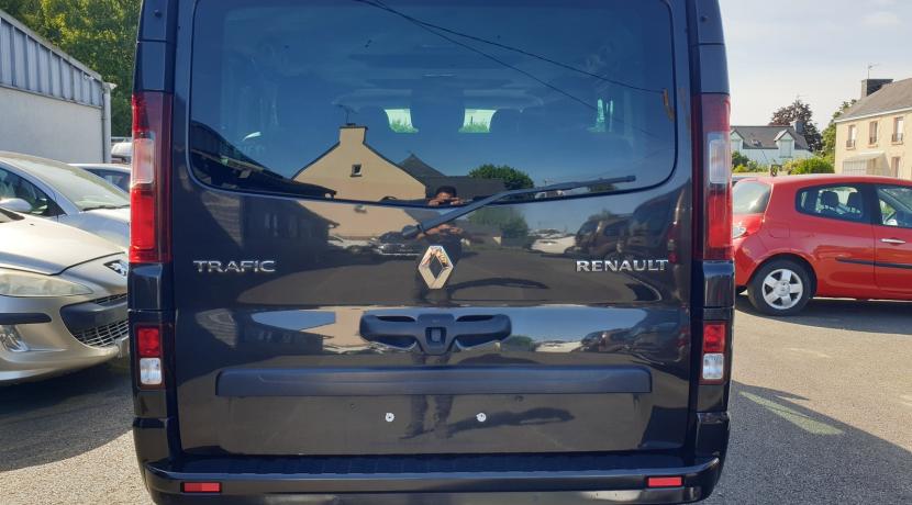 Renault Trafic 3 Combi III (2) COMBI 2.0 DCI 145 INTENS L1 8PL