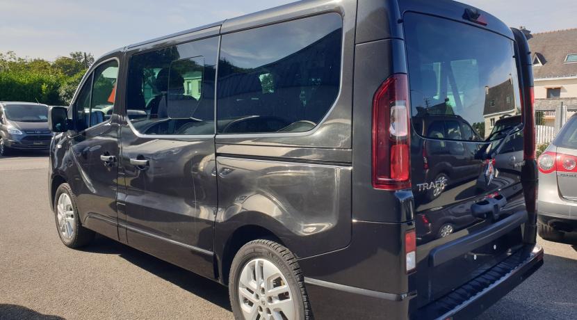 Renault Trafic 3 Combi III (2) COMBI 2.0 DCI 145 INTENS L1 8PL
