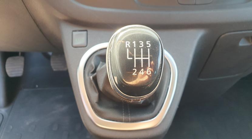 Renault Trafic 3 Combi III (2) COMBI 2.0 DCI 145 INTENS L1 8PL