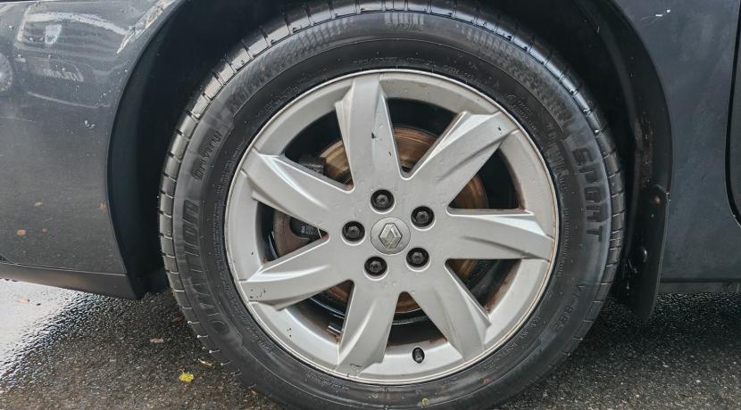 Renault Espace 4 IV (3) 2.0 DCI 130 LIMITED 7Pl