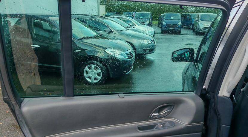 Renault Espace 4 IV (3) 2.0 DCI 130 LIMITED 7Pl