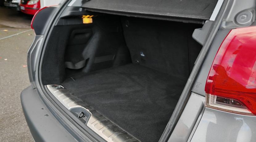 Peugeot 2008 1.6 BLUEHDI 100 S&amp;S ALLURE