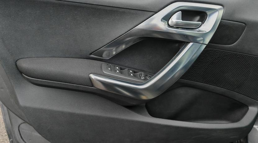 Peugeot 2008 1.6 BLUEHDI 100 S&amp;S ALLURE