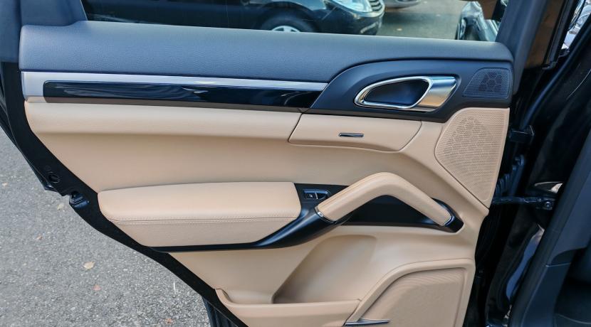 Porsche Cayenne 2 II (2) 3.0 V6 D 262 TIPTRONIC