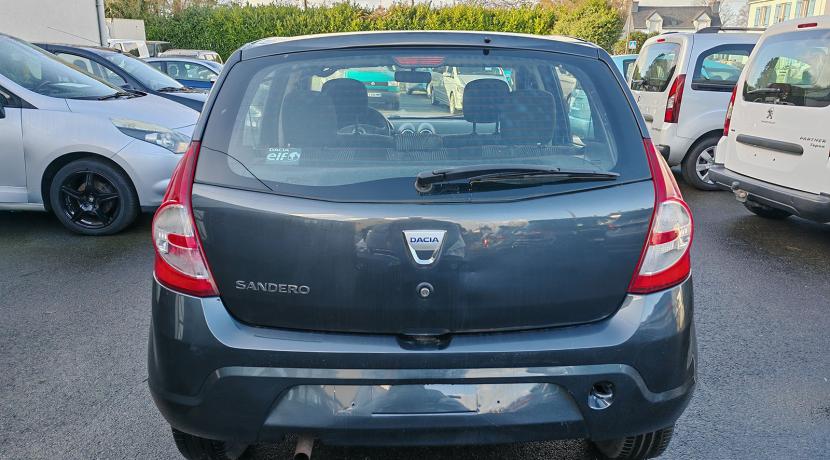 Dacia Sandero 1.2 16V 75 LAUREATE