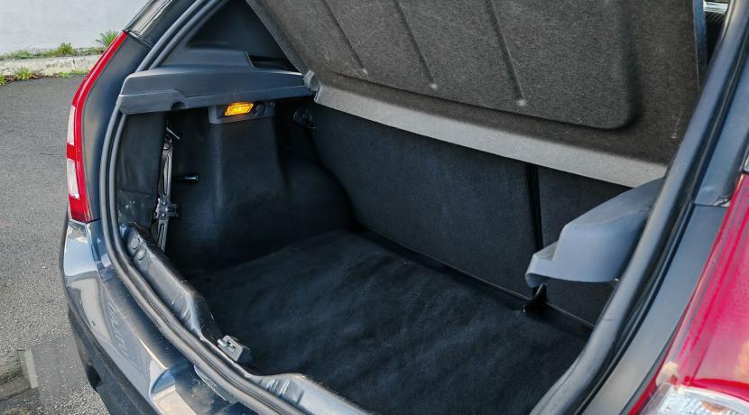 Dacia Sandero 1.2 16V 75 LAUREATE