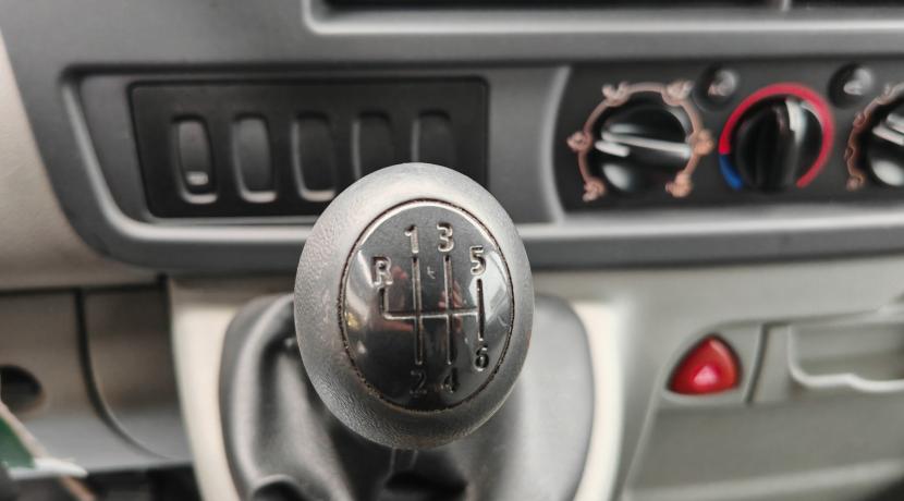 Renault Master 2 Combi II COMBI 2.5 DCI 120 GENERIQUE L2H2 TPMR