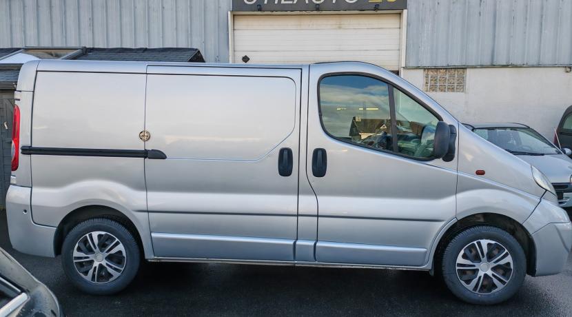 Opel Vivaro FOURGON F2700 C1 2.0 CDTI 115