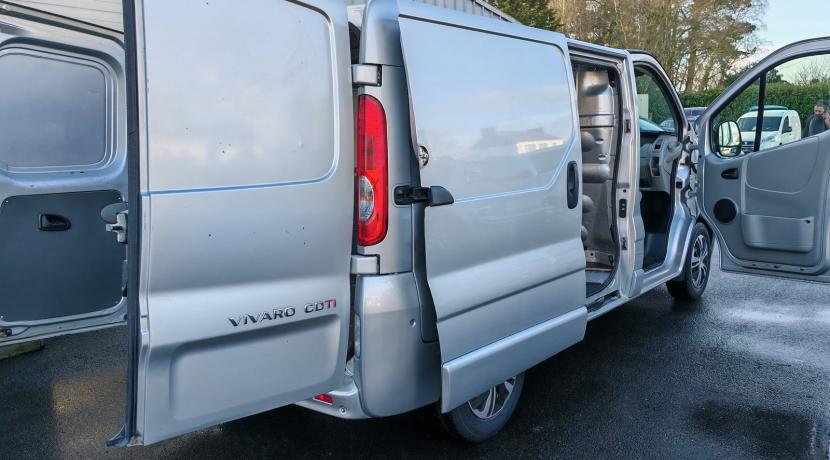 Opel Vivaro FOURGON F2700 C1 2.0 CDTI 115